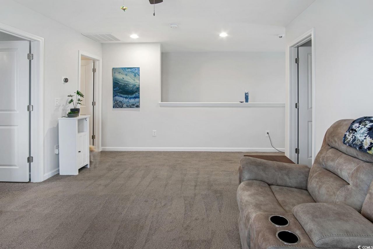 5039 Gladstone Dr Photo 37