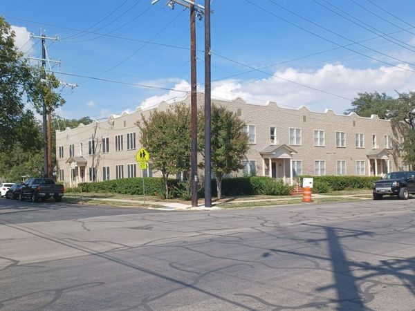127 W Magnolia, San Antonio, TX 78212
