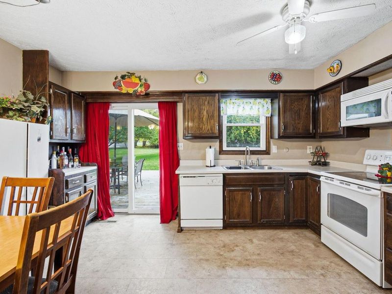 1485 Demorest Road, Columbus, OH 43228 Photo 10