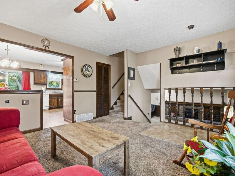 1485 Demorest Road, Columbus, OH 43228 Photo 9