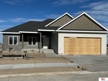 811 W S Street, McCook, NE 69001