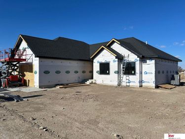 813 W S Street, McCook, NE 69001