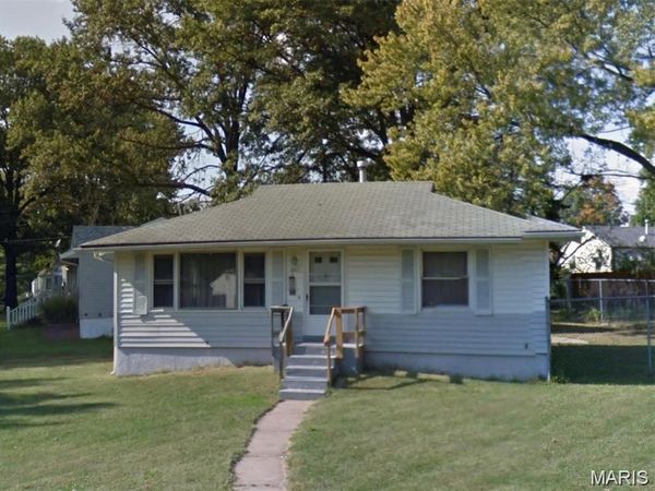 1901 Owen Drive, St Louis, MO 63133