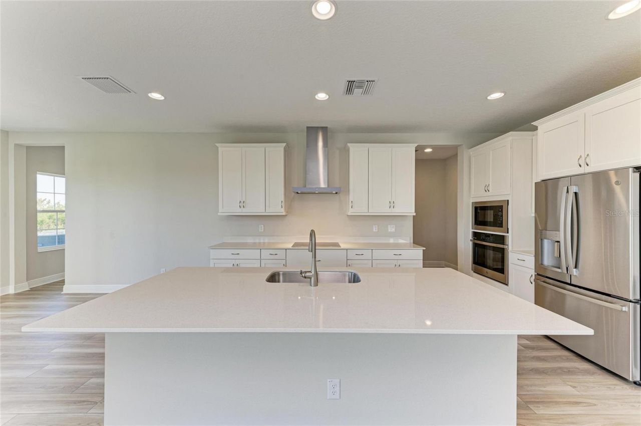 9723 Surrey Rose Drive, San Antonio, FL 33576 Photo