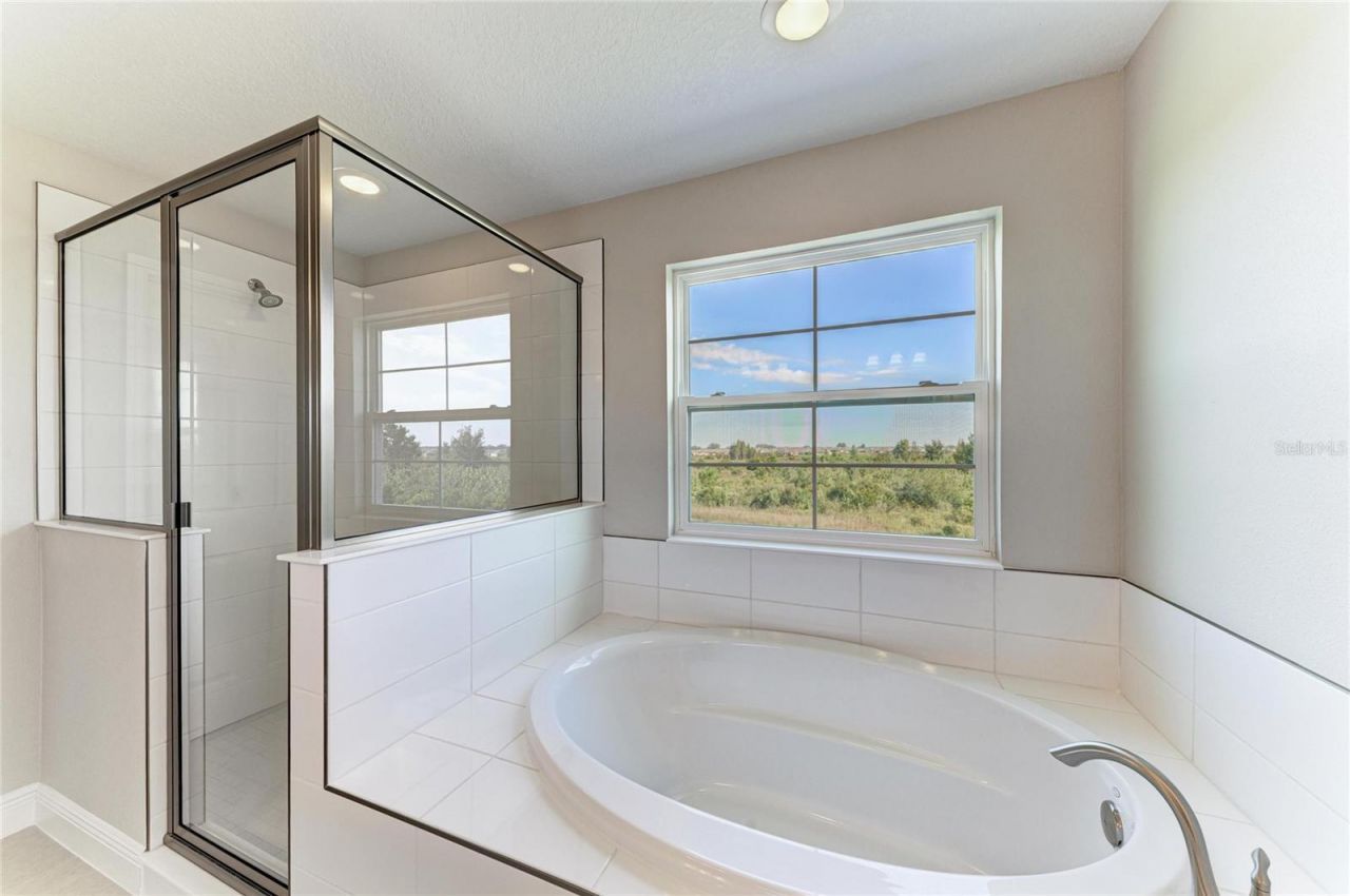 9723 Surrey Rose Drive, San Antonio, FL 33576 Photo