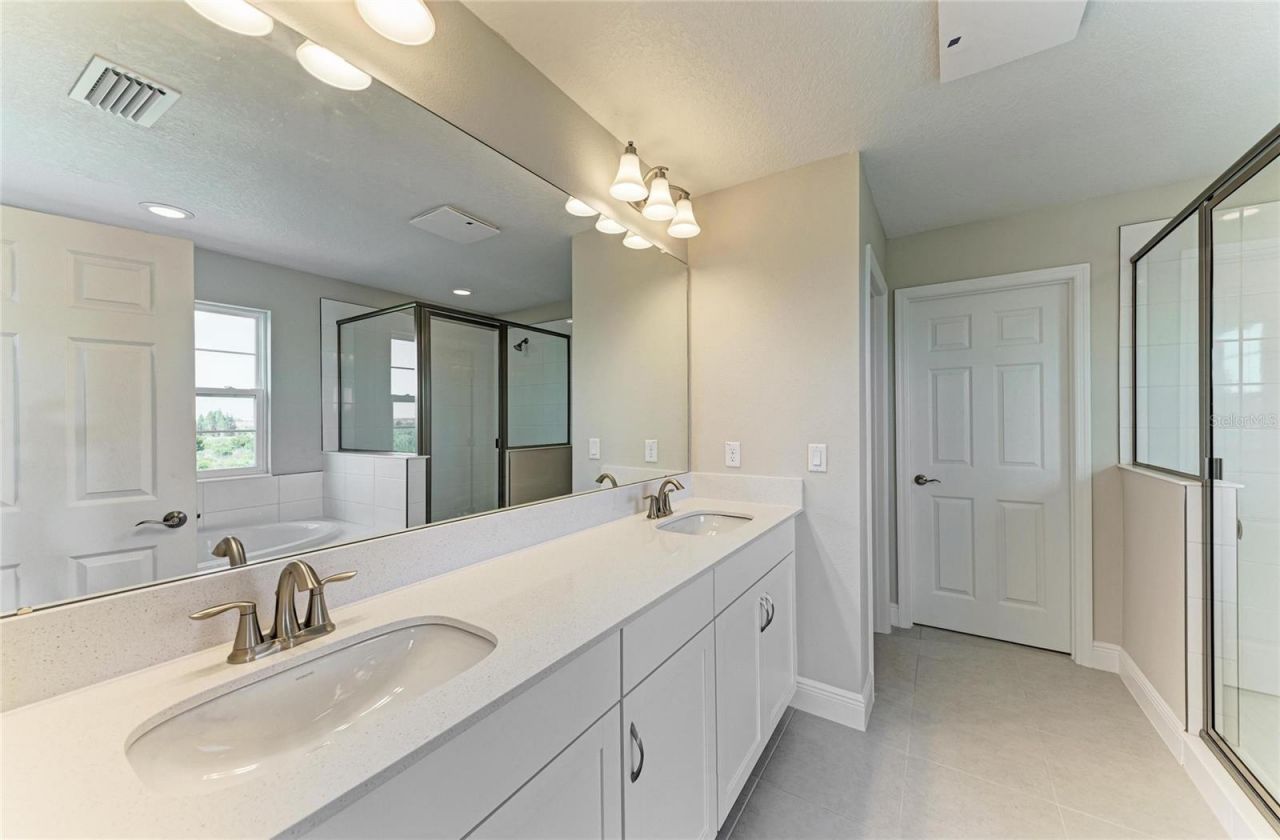 9723 Surrey Rose Drive, San Antonio, FL 33576 Photo