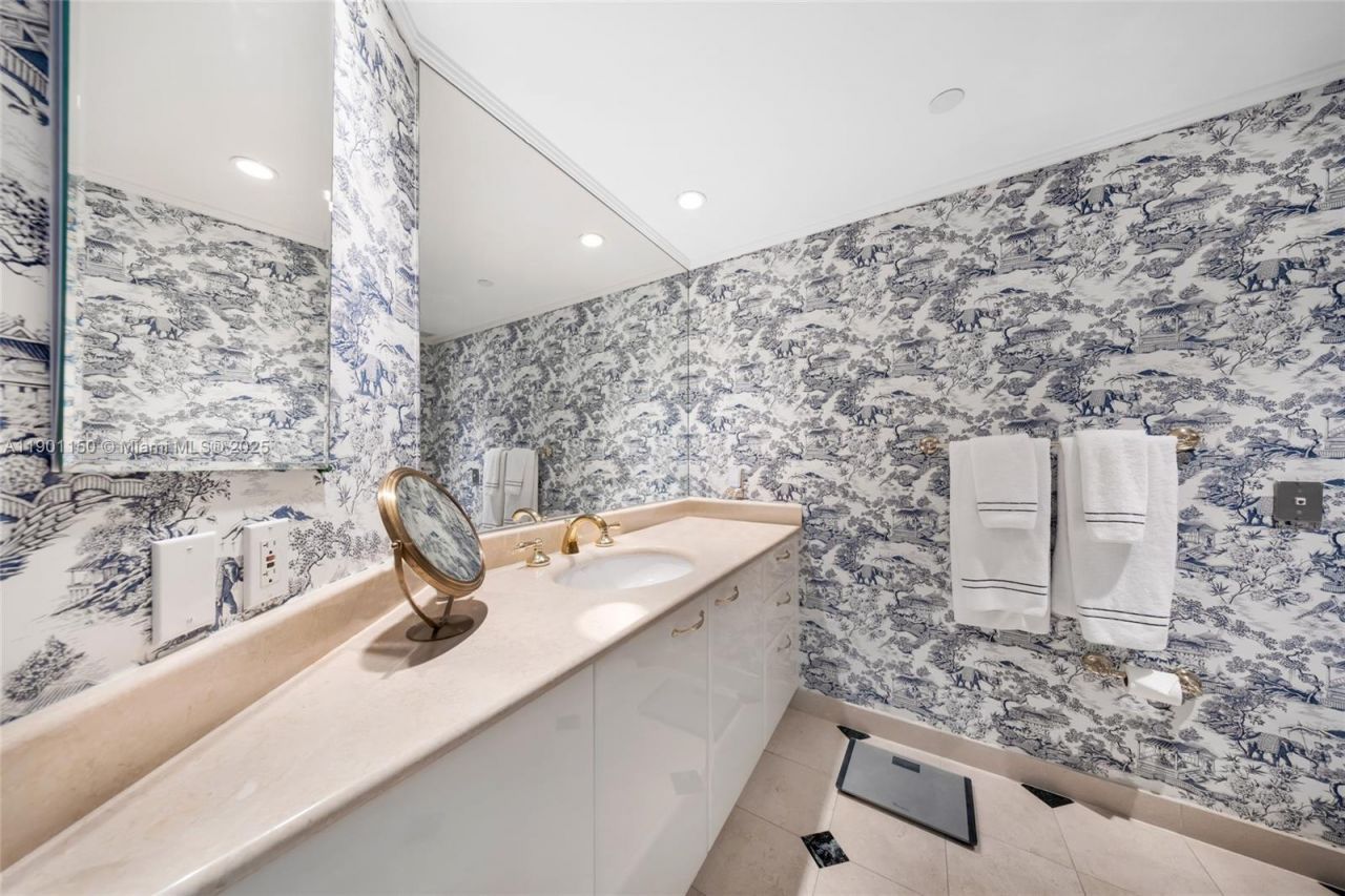 19955 NE 38th Ct, Unit 705, Aventura, FL 33180 Photo