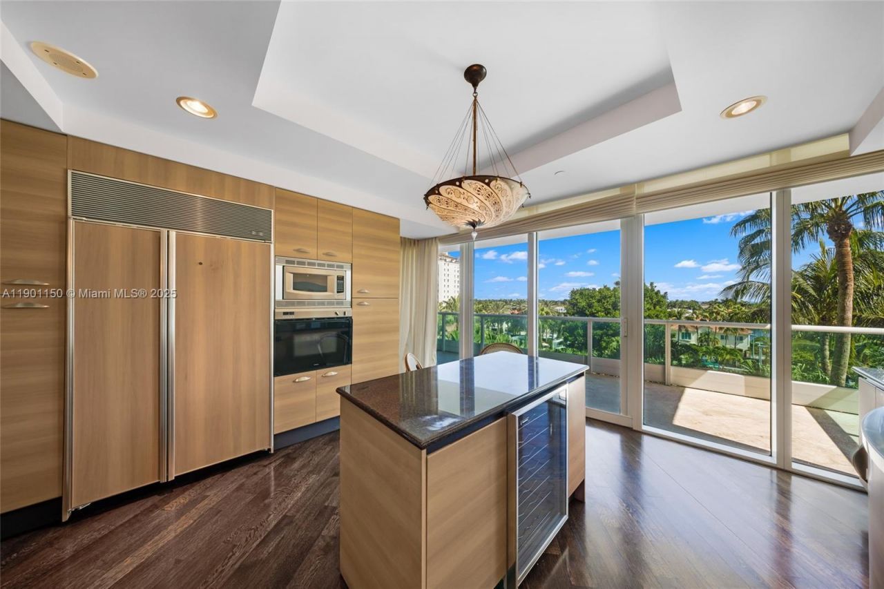 19955 NE 38th Ct, Unit 705, Aventura, FL 33180 Photo