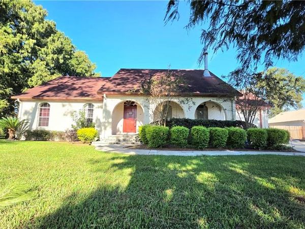 1204 EPSILON Street, Belle Chasse, LA 70037