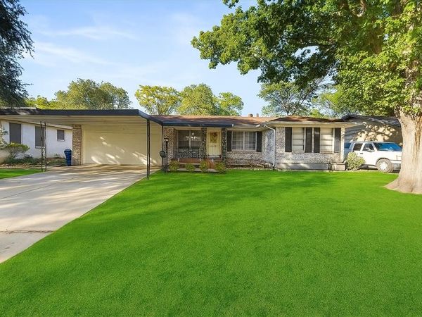 4929 Ira Street, Haltom City, TX 76117