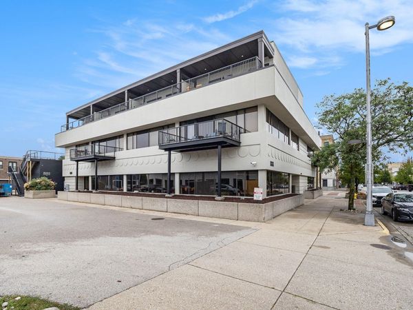 300 Washington Avenue, Unit 4, Grand Haven, MI 49417