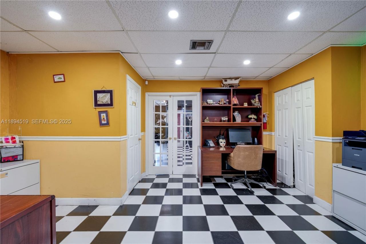 1121 NW 29th St, Miami, FL 33127 Photo