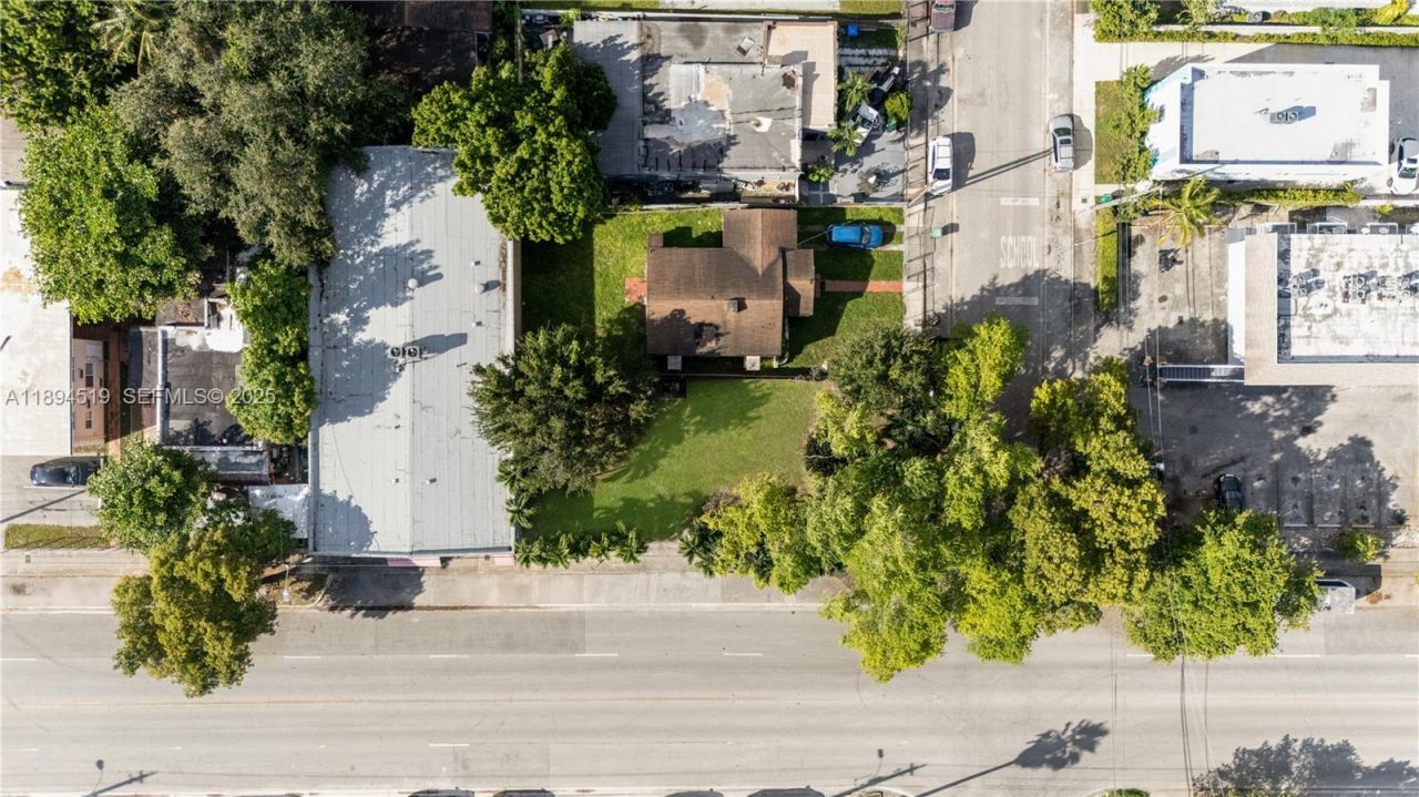 1121 NW 29th St, Miami, FL 33127 Photo