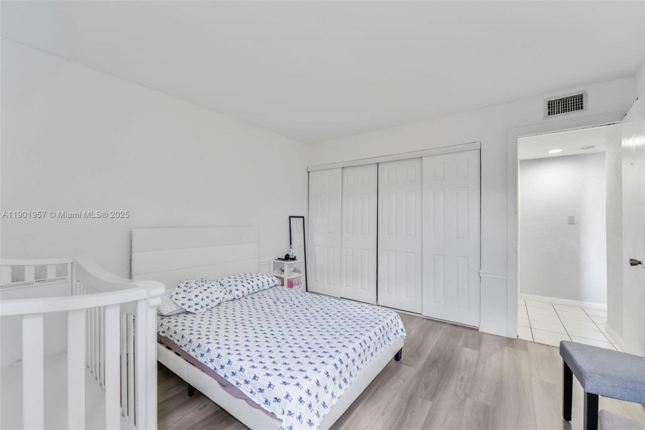 10500 SW 108th Ave, Unit B210, Miami, FL 33176 Photo