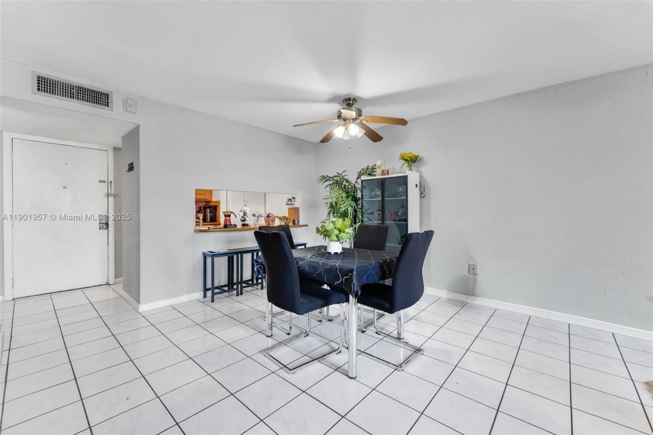 10500 SW 108th Ave, Unit B210, Miami, FL 33176 Photo