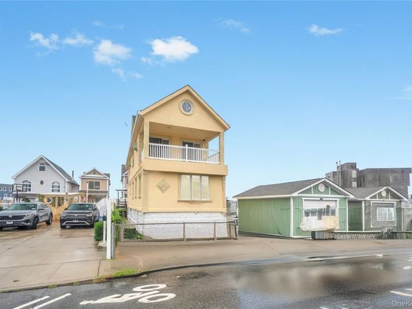 21 Van Brunt Road, Broad Channel, NY 11693