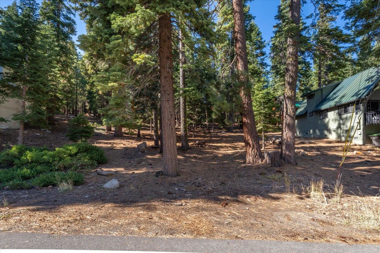 11888 Chamonix Road, Truckee, CA 96161 Photo