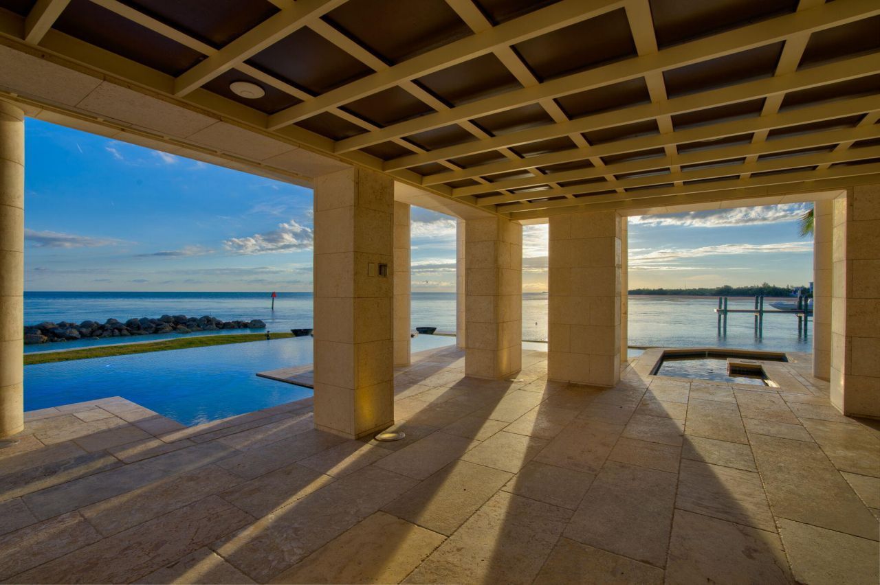 201 W Seaview Drive, Duck, FL 33050 Photo