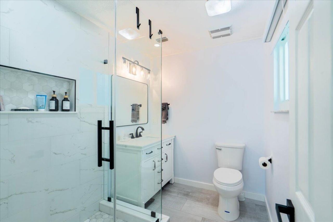 331 N Anglers Drive, Marathon, FL 33050 Photo