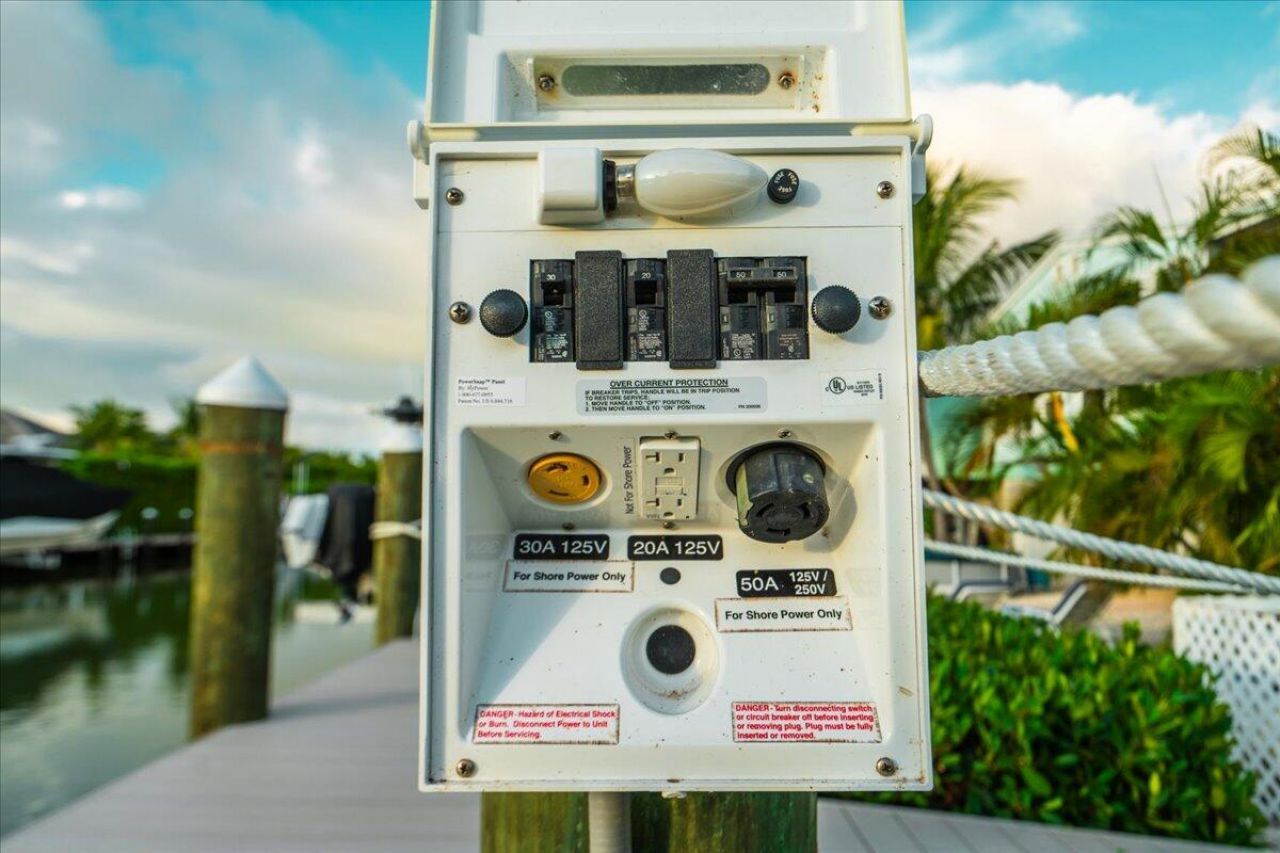 331 N Anglers Drive, Marathon, FL 33050 Photo