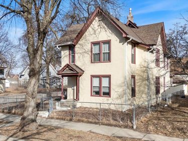 1001 26th Avenue NE, Minneapolis, MN 55418