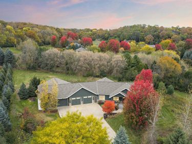 2206 Paris Avenue N, Stillwater, MN 55082