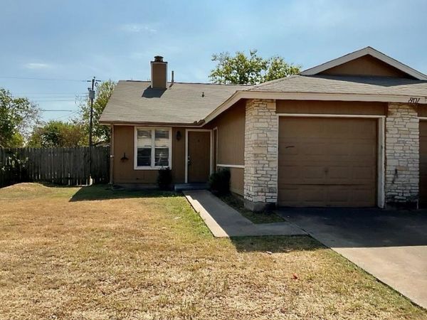 801 Country Aire DR, Unit A, Round Rock, TX 78664