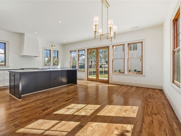 1022 NW A Street, Bentonville, AR 72712