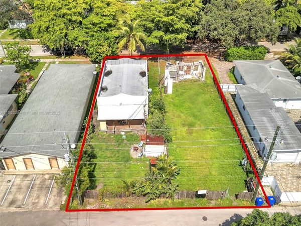 1928 Dewey St, Hollywood, FL 33020