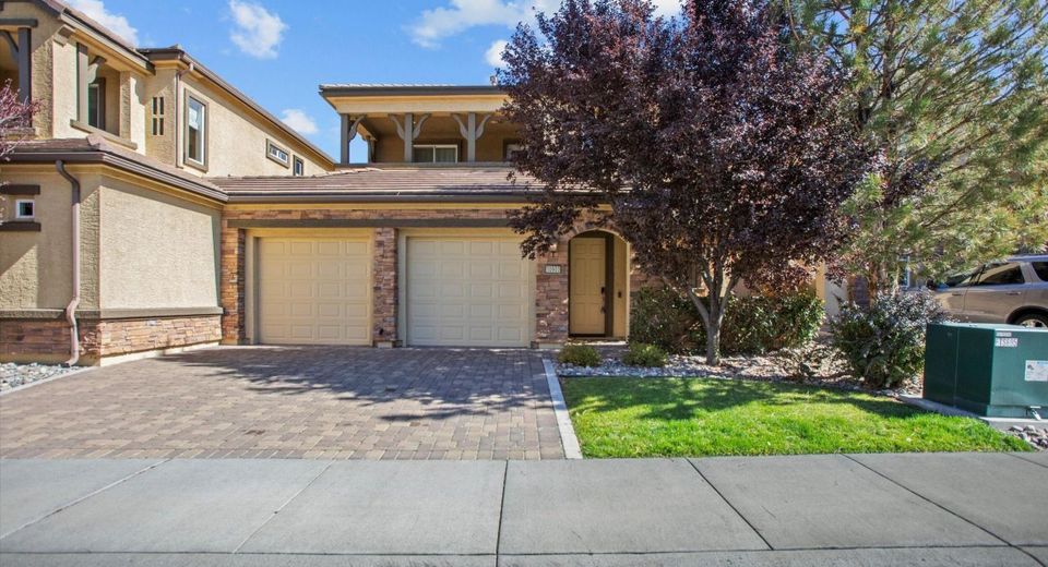 10900 Serratina Drive, Reno, NV 89521 Photo