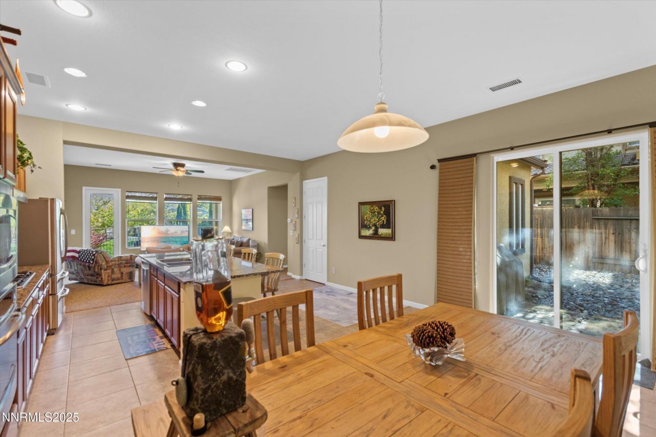 10900 Serratina Drive, Reno, NV 89521 Photo