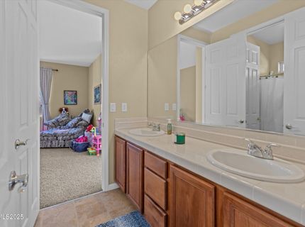 10900 Serratina Drive, Reno, NV 89521 Photo