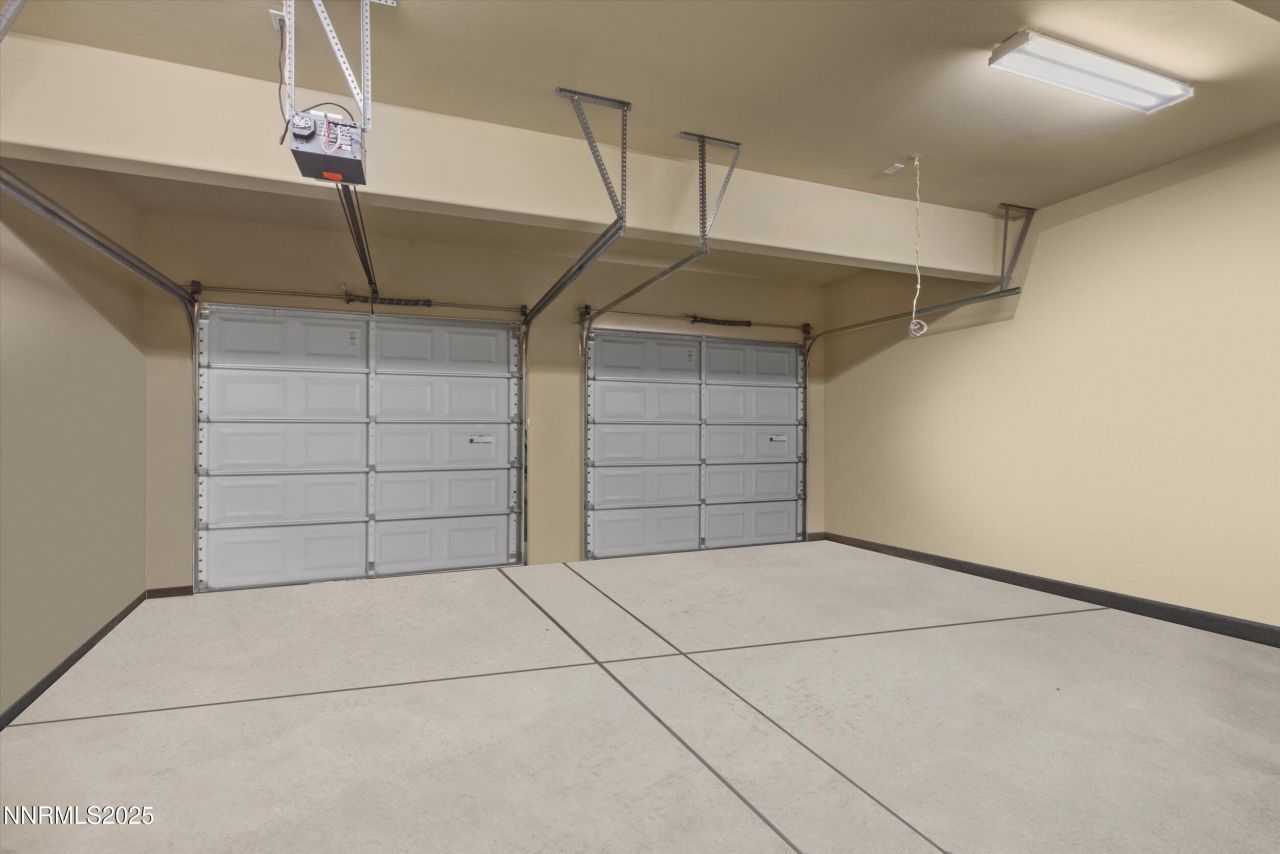 10900 Serratina Drive, Reno, NV 89521 Photo