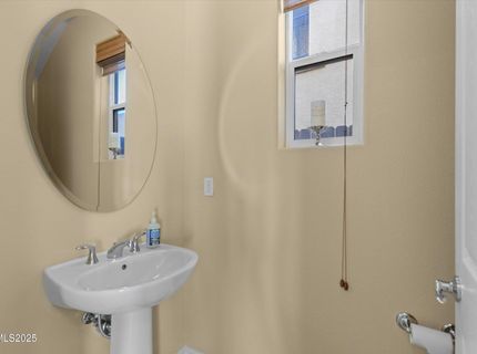 10900 Serratina Drive, Reno, NV 89521 Photo