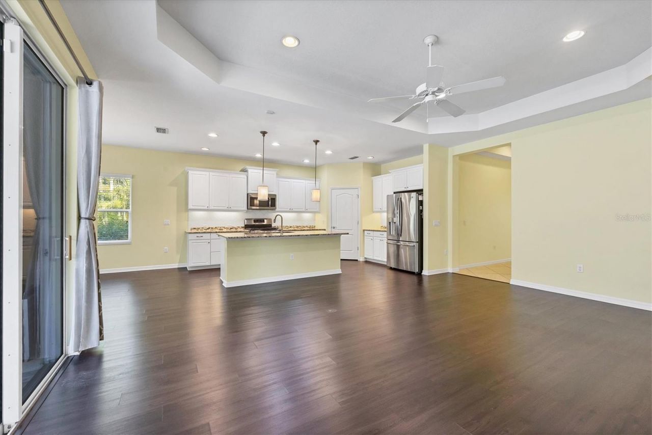 7040 White Willow Court, Sarasota, FL 34243 Photo