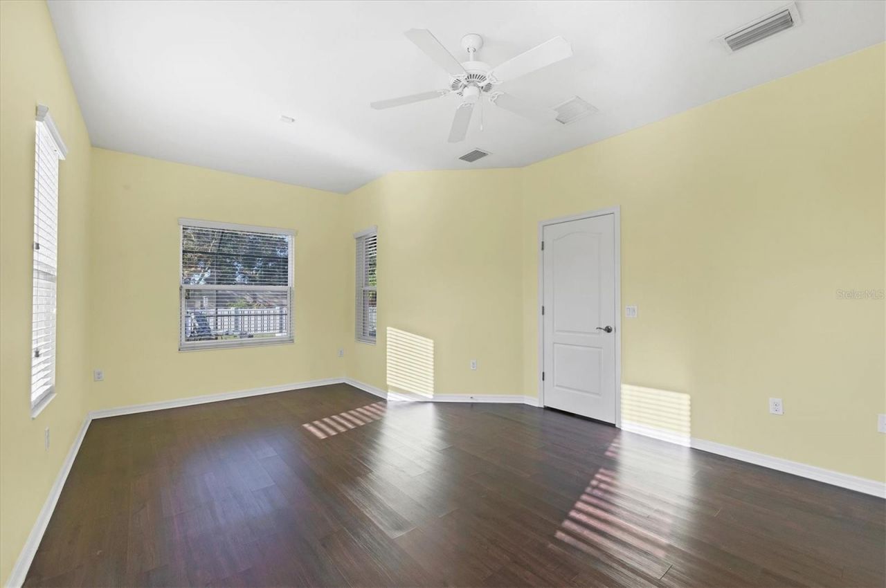 7040 White Willow Court, Sarasota, FL 34243 Photo