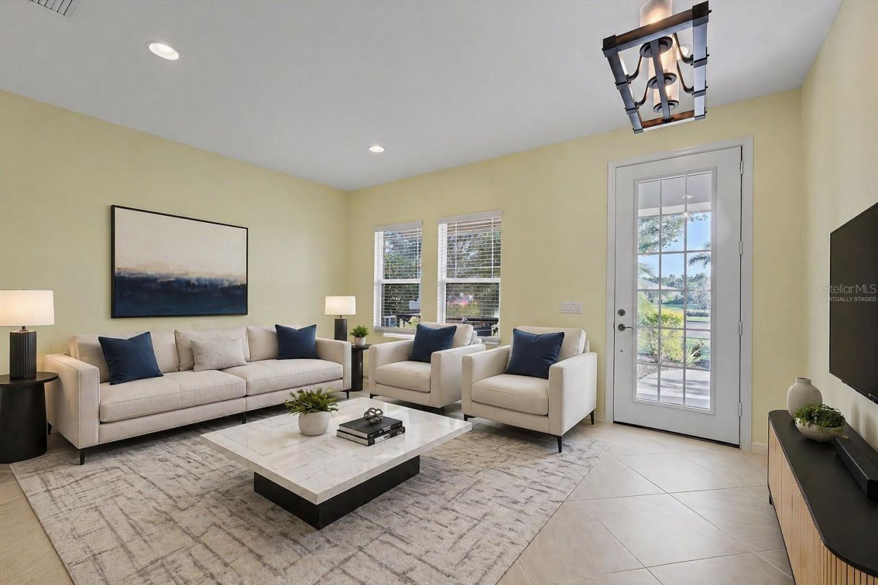 7040 White Willow Court, Sarasota, FL 34243 Photo