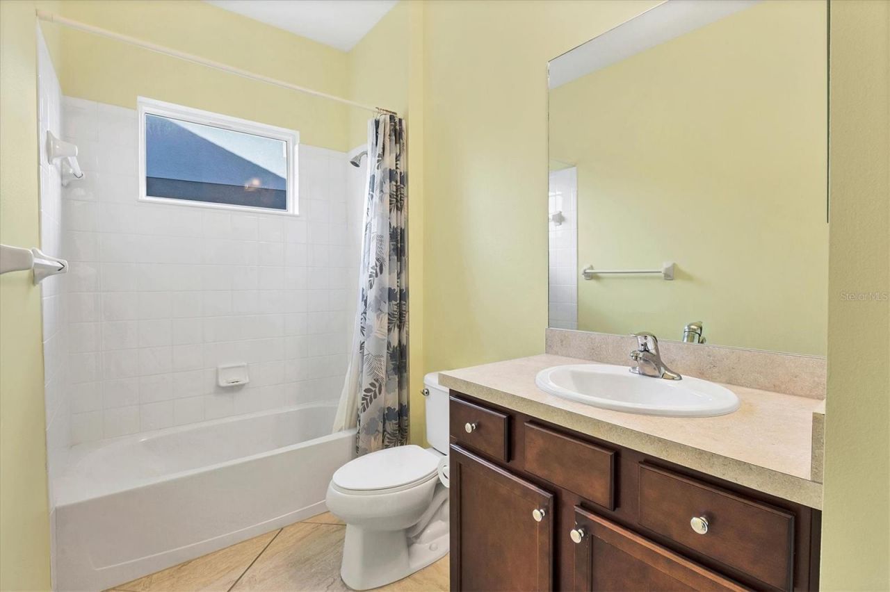 7040 White Willow Court, Sarasota, FL 34243 Photo