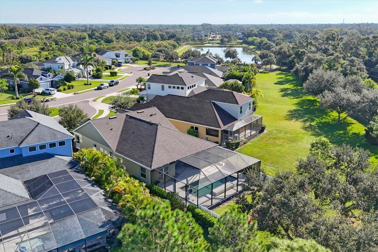 7040 White Willow Court, Sarasota, FL 34243 Photo