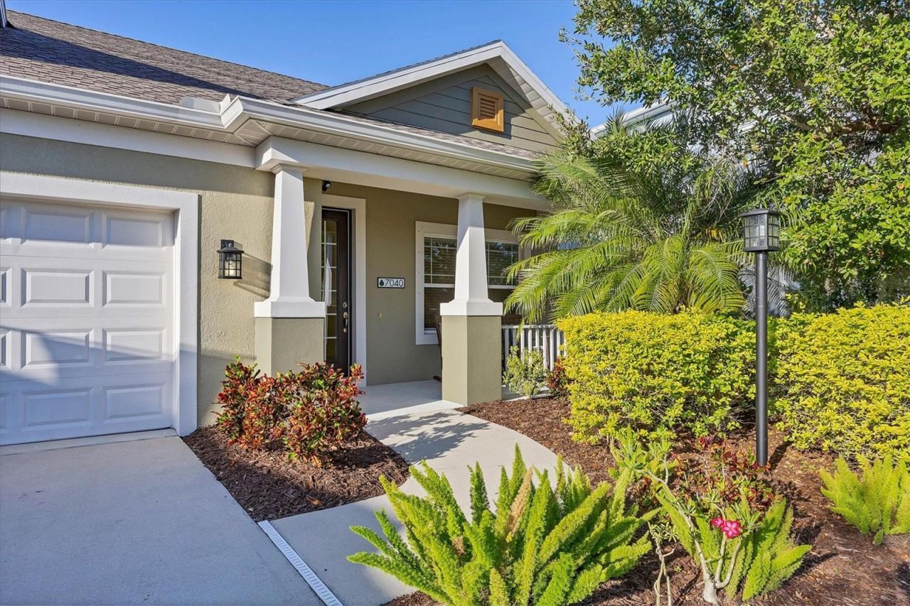 7040 White Willow Court, Sarasota, FL 34243 Photo