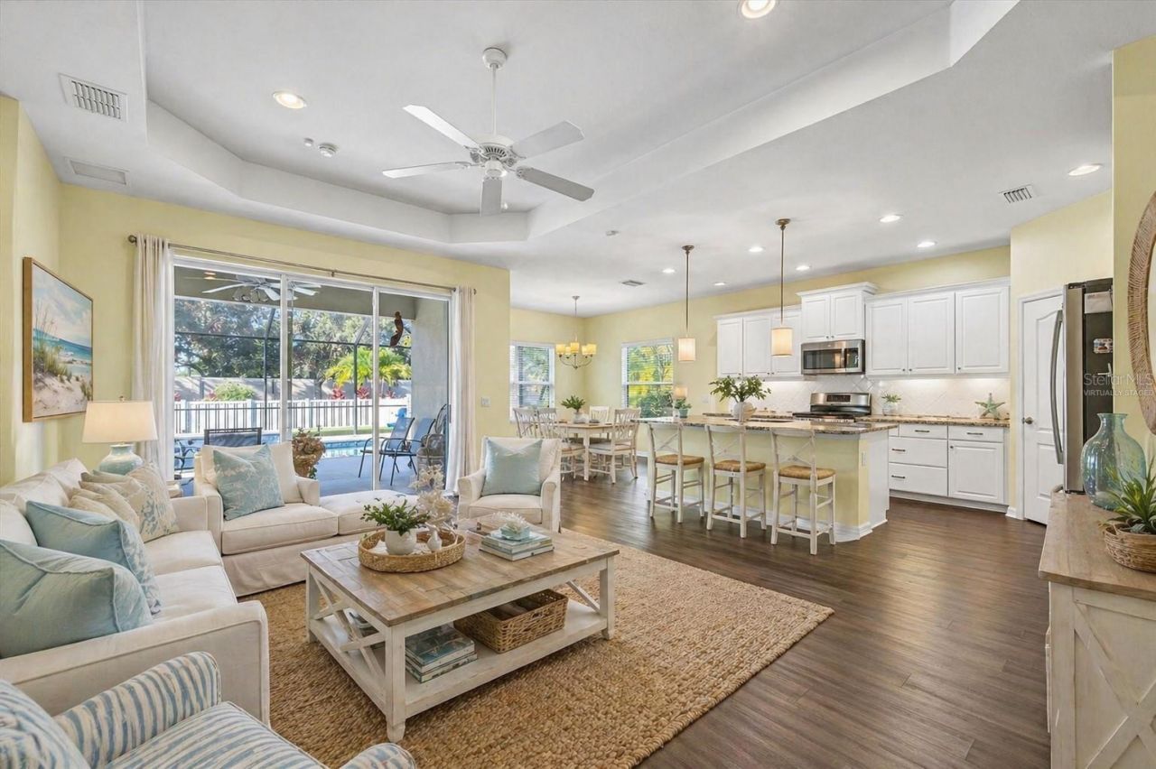 7040 White Willow Court, Sarasota, FL 34243 Photo