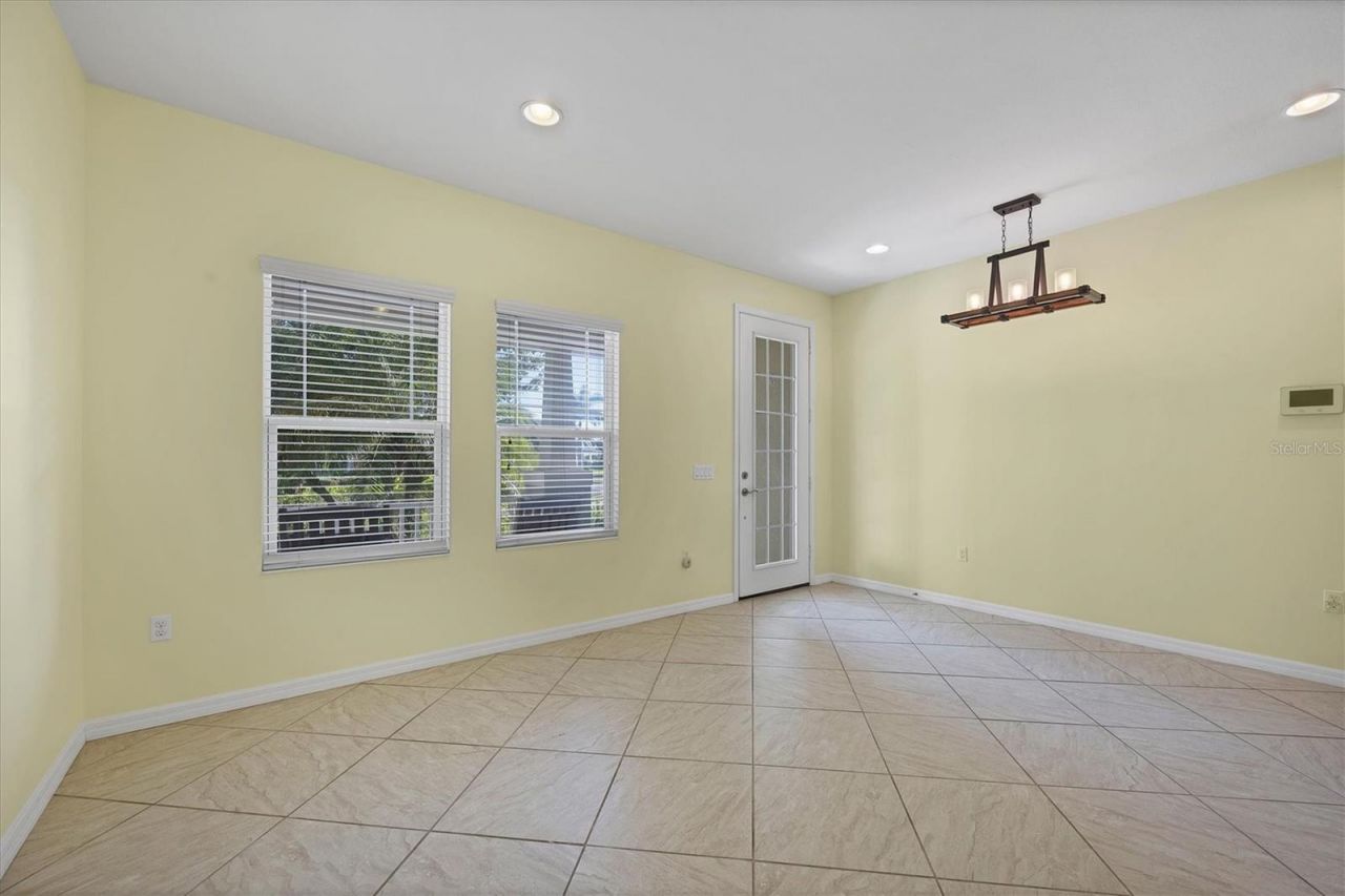 7040 White Willow Court, Sarasota, FL 34243 Photo