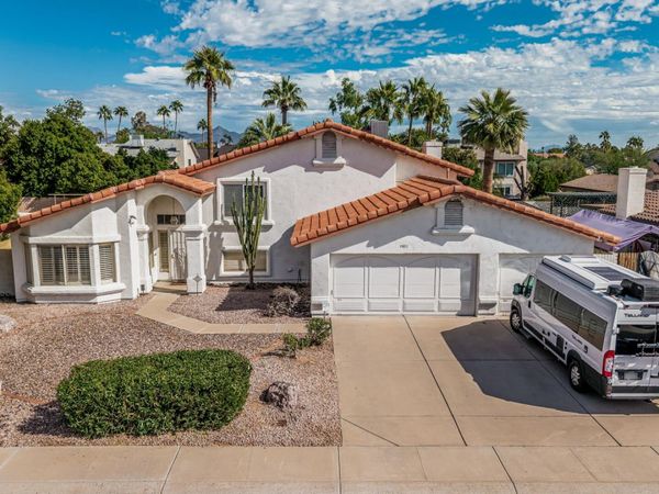 14811 N 44TH Place, Phoenix, AZ 85032