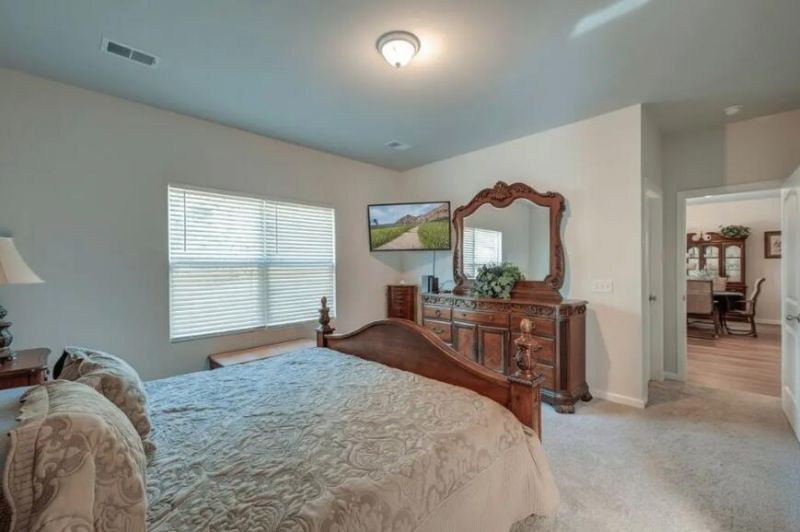 707 Butter Road Photo 13