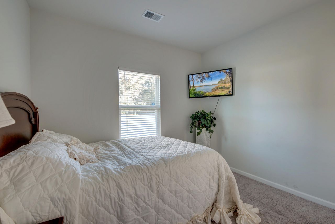 707 Butter Road Photo 18