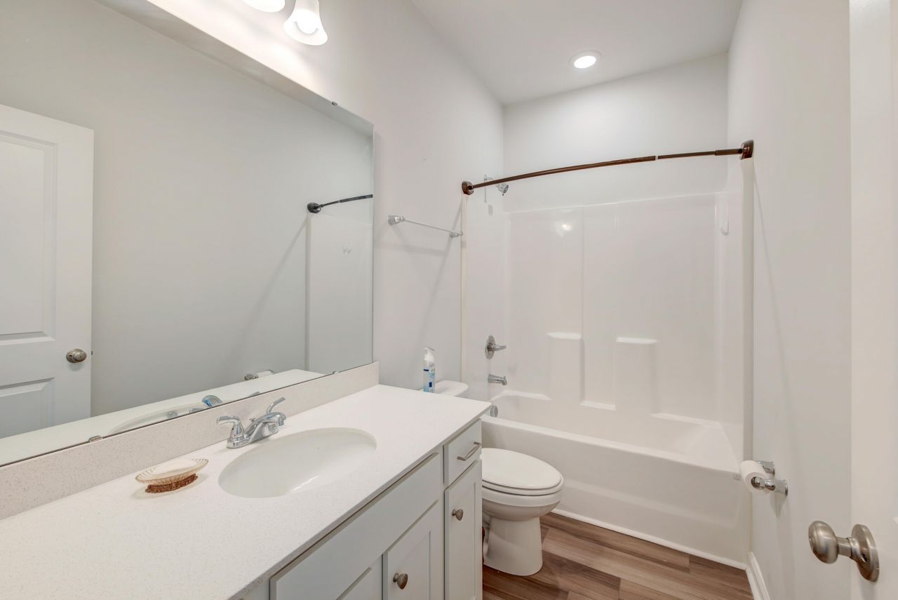 707 Butter Road Photo 21