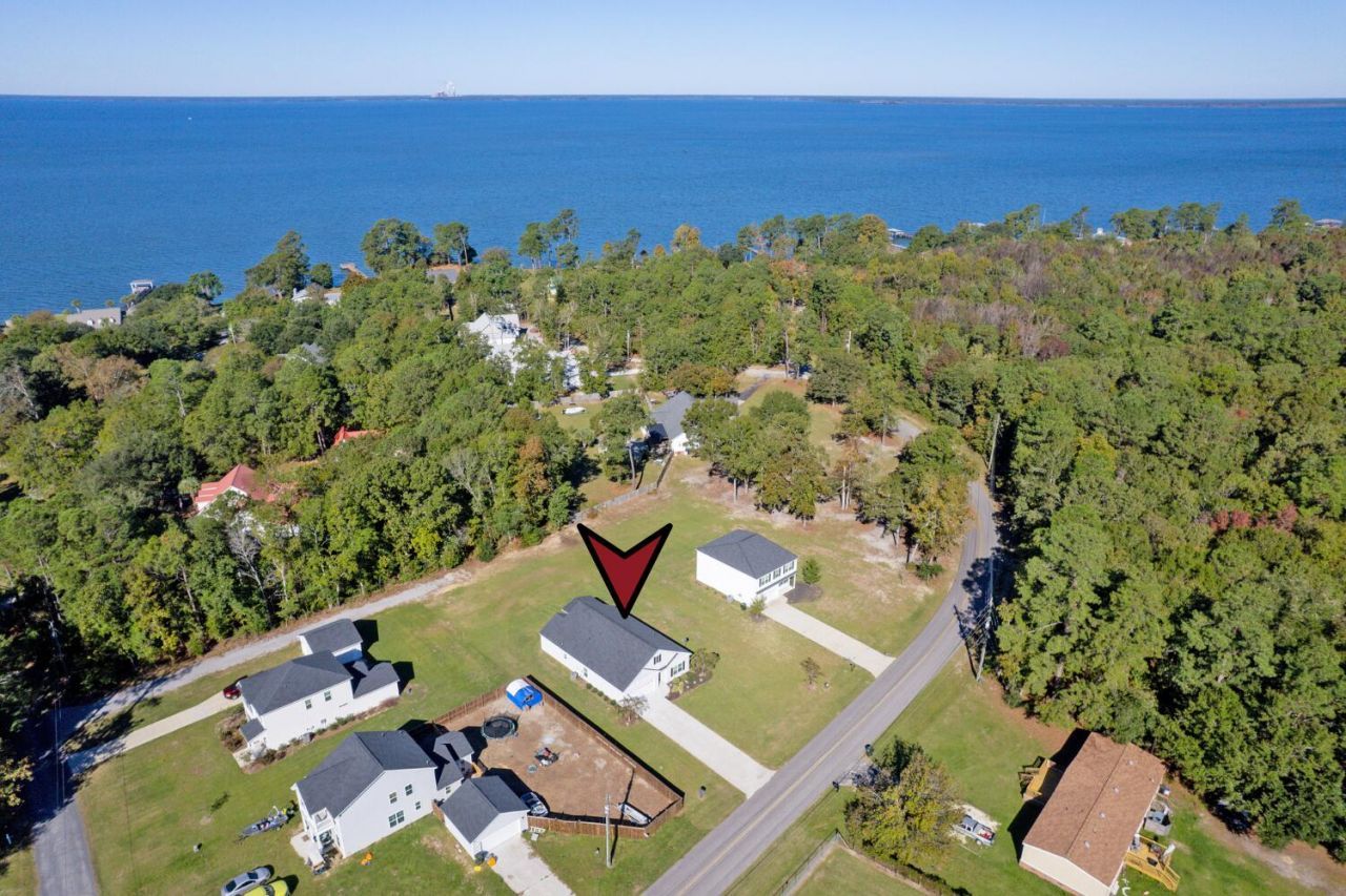 707 Butter Road Photo 24