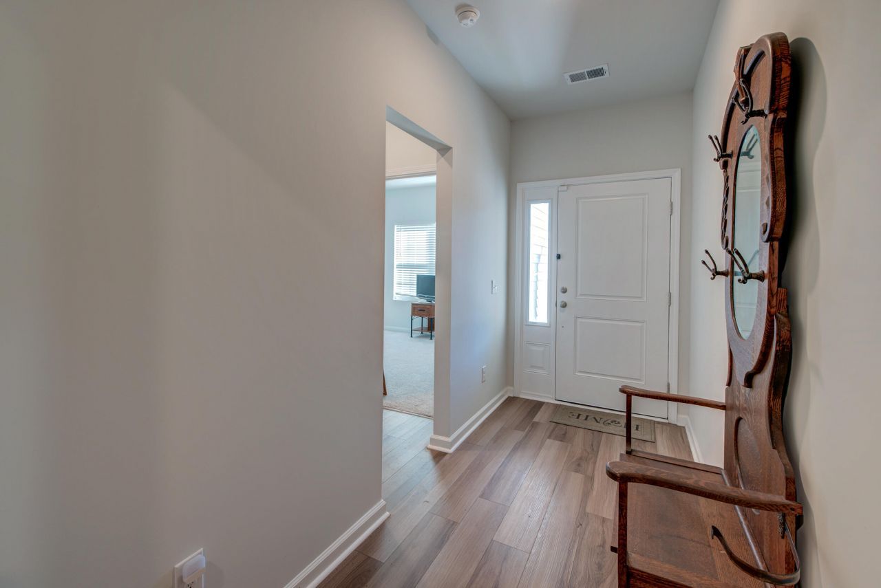 707 Butter Road Photo 29