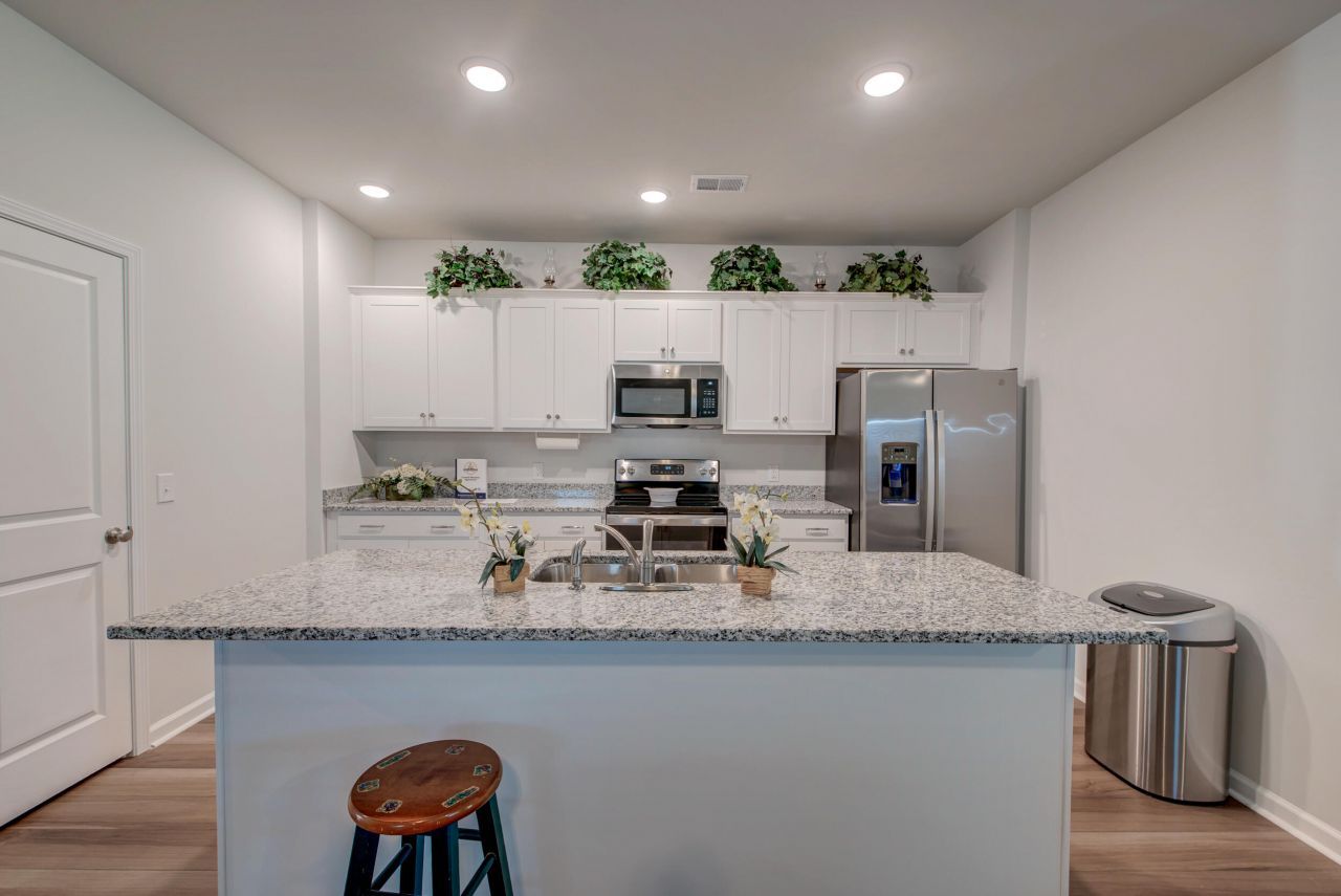 707 Butter Road Photo 34