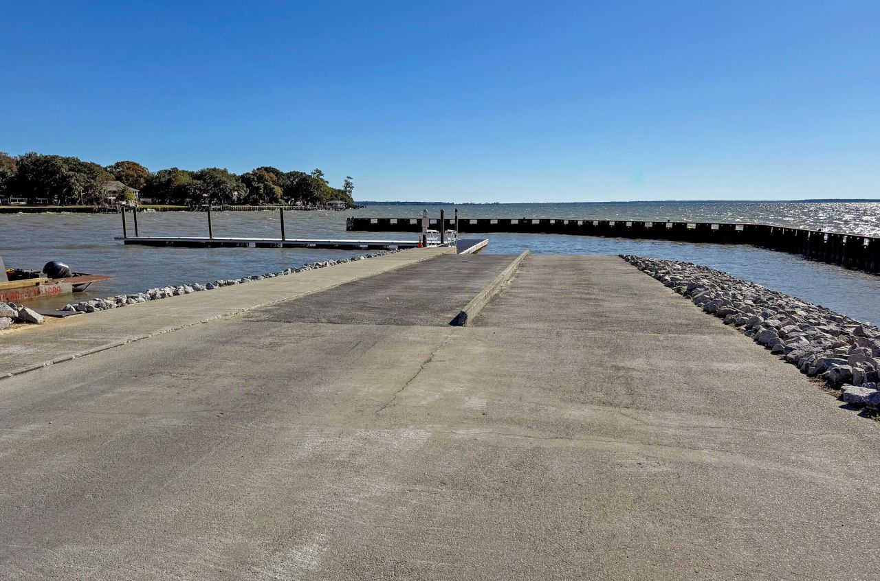 707 Butter Road Photo 42